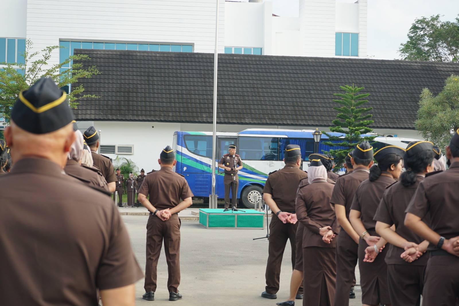 Kajati Sumut Idianto Pimpin Apel Pagi : Jaksa Itu Een en Ondeelbaar