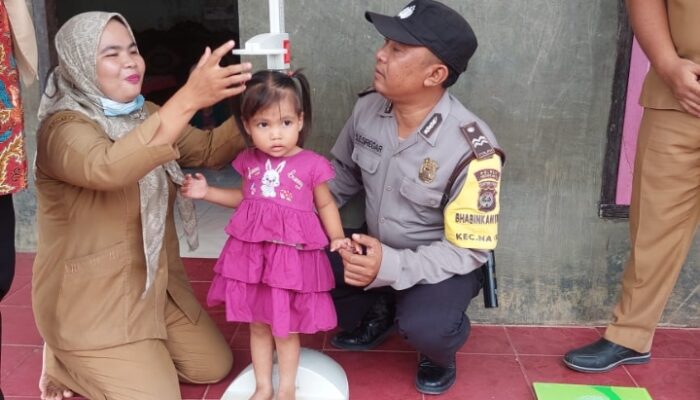 Tim Terpadu Dan Polres Labuhanbatu Kunjungi Anak Stunting