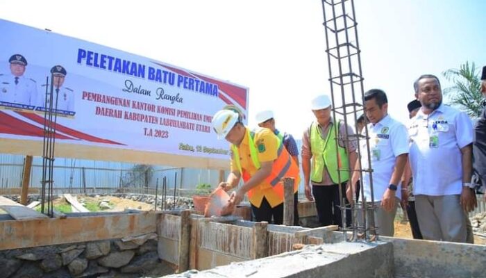 Bupati Letakkan Batu Pertama Pembangunan Gedung KPUD Labura