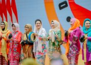 Usai Resmikan KriyaNusa, Ibu Negara Kunjungi Stand Dekranasda Medan 