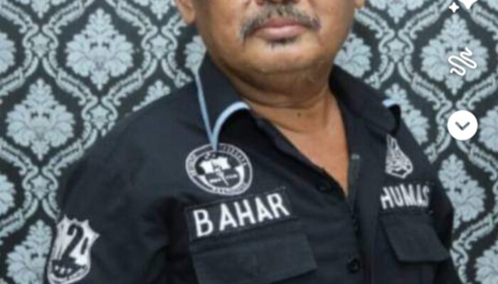 Jelang Pensiun Bahar Saputra Kembali Geluti Dunia Sastra