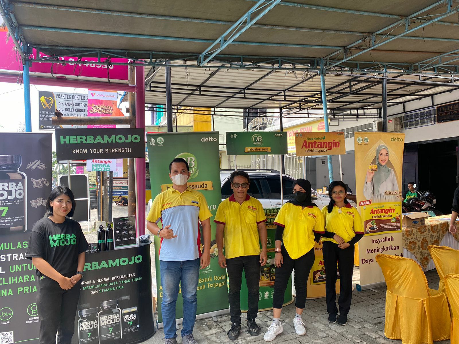 Dekatkan Diri Dengan Konsumen, Viva Apotek Ekspansi Ke Medan