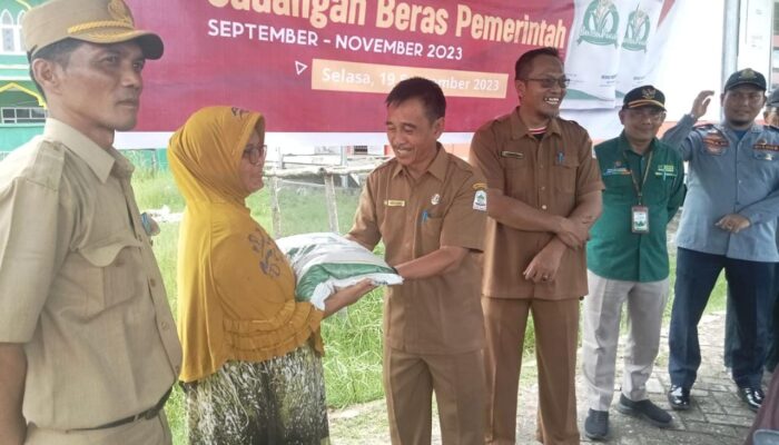 Harga Beras Naik, Pemkab Aceh Singkil Salurkan Bantuan Beras Cadangan