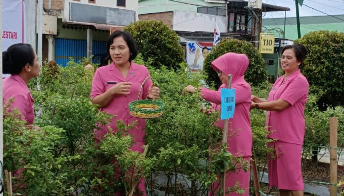 Ketua Bhayangkari Simalungun Apresiasi Pengurus Ranting