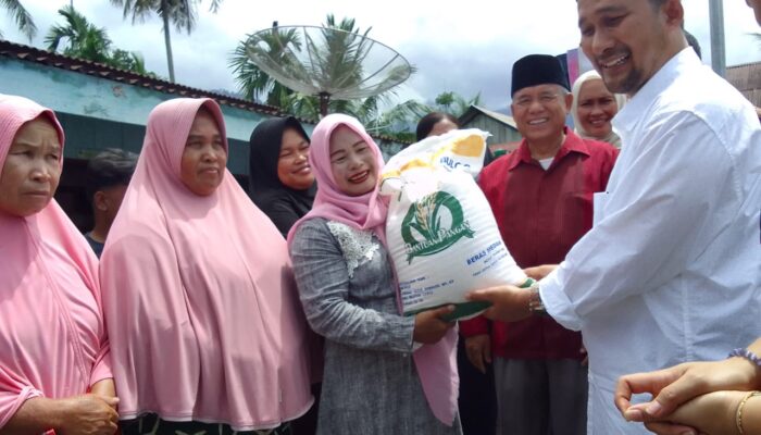 Pemkab Agara Salurkan Bantuan Beras