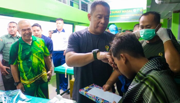 Danrem 011/LWS Meriahkan HUT Ke-78 TNI Baksos Untuk Rakyat