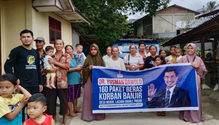Korban Banjir Sungai Nou Berterima Kasih Kepada Dr. Yusman Dawolo