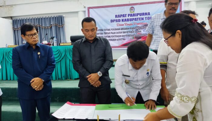 Pemkab Toba Dan DPRD Teken Nota Kesepakatan Ranperda P. APBD TA 2023