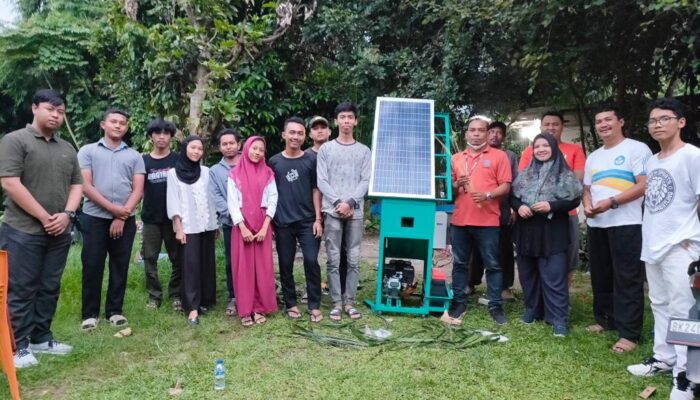 Dosen UNPAB Perkenalkan Mesin Penyerut Lidi Sawit Di Desa Sinembah
