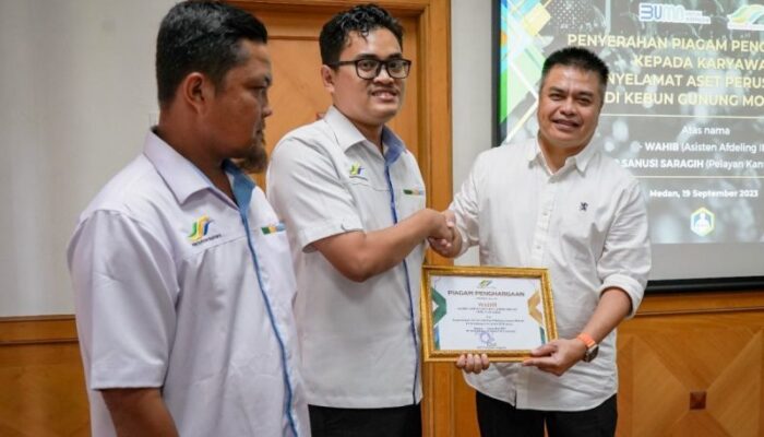 PTPN III (Persero) Apresiasi Dua Karyawan Kebun Gunung Monako