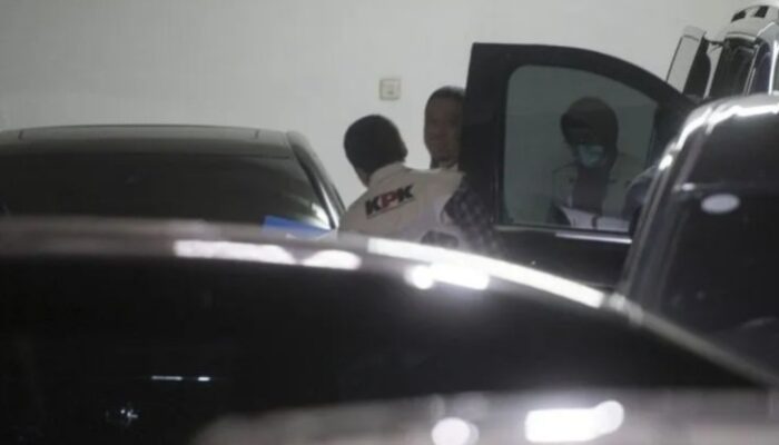 Jadi Tersangka Korupsi, KPK Boyong Rp30 M Dari Rumah Mentan