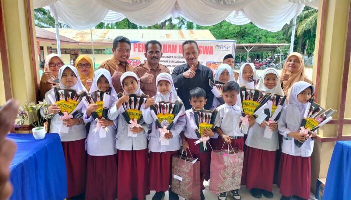 PT BSP Beri Beasiswa CSR Siswa SDN Temen Yeung