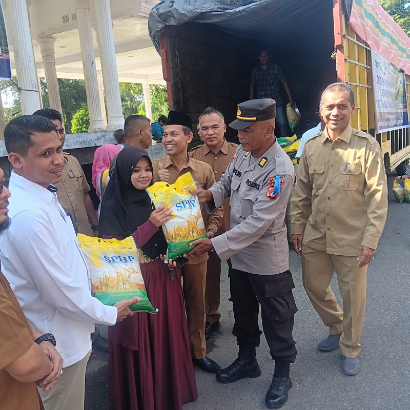 Bulog Langsa Gelar Pasar Murah Bulog Langsa Gelar Pasar Murah