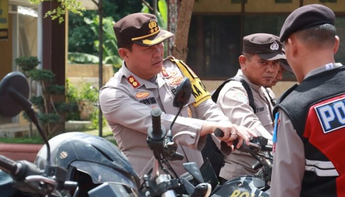 Kapolres Pimpin Pengecekan Randis Roda Dua
