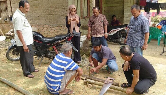 Kelompok Tani Oloh Tamiang Diperkenalkan Alat Peraut Bambu