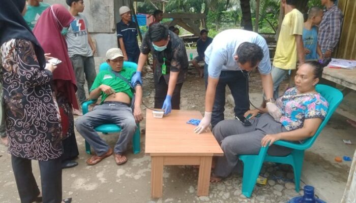 Puluhan Pekerja Bangunan Sakit Perut Makan Nasi Diduga Beras Sintetis
