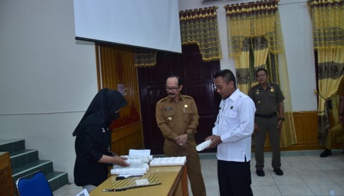Pejabat Aceh Tamiang Tes Urine Mendadak