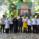 Kakanwil Kemenagsu H. Ahmad Qosbi, S.Ag, MM, foto bersama rombongan foto bersama Kakan Kemenag Asahan Dr. H. Saripuddin Daulay, M.Pd, didampingi Ketua FKUB Asahan H. Humaidy Syamsuri Pane, dan Ketua MUI Asahan H.Salman Abdullah Tanjung, saat launching Buku Kampong Damai Berlimpah Berkah Peta Jalan Moderasi Beragama di Asahan. Waspada/Sapriadi