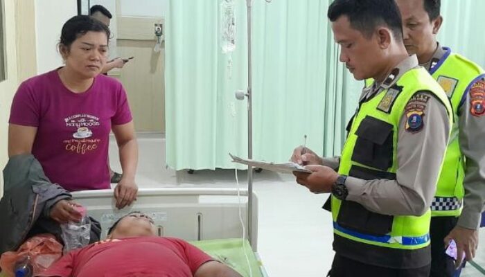 Angkot Tabrak Sepeda Motor, 1 Luka