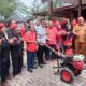 Djarot Saiful Hidayat berpoto bersama dengan kader PDI P(Waspada/Ist