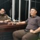 Kasi Pidsus Rachmat Hidayad dan Kasi Intelijen Kejari Palas AR Manurung saat dimintai keterangan, Selasa (12/9). (Waspada/Idaham Butar Butar)