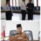 Sekretaris Daerah Kabupaten Toba, Augus Sitorus melantik dua pejabat administrator di ruang balai data kantor Bupati Toba, Jumat (1/8). Waspada/Ist