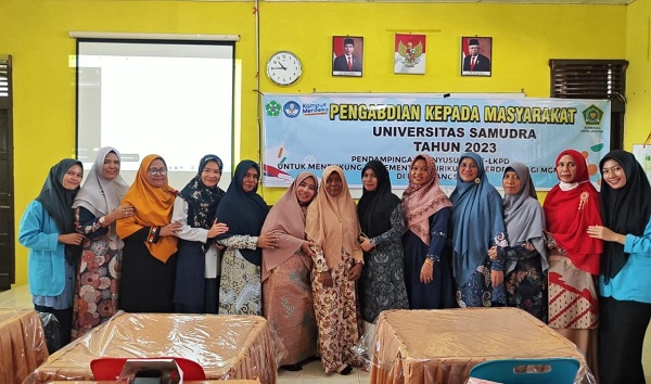 Tim pengabdian kepada masyarakat (PKM) Universitas Samudra (Unsam) menggelar kegiatan pendampingan penyusunan E-LKPD untuk mendukung implementasi kurikulum merdeka bagi MGMP IPA di Kota Langsa, Rabu (13/9). Waspada/dede