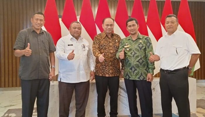 Menkominfo Akan Bangun Menara Telekomunikasi BTS Baru Di Agara