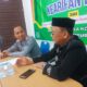 Kalapas Langsa Sujatmiko dan Ketua MAA Langsa Drs Mursyidin Budiman terlihat lagi serius membicarakan tentang rencana kolaborasi mereka untuk menjaga warisan budaya Aceh di Kota Langsa. (Waspada/Ibnu Sa'dan).