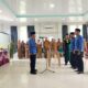 Sekda Abdya Salman Alfarisi ST, melantik dan mengambil sumpah dua pejabat Eselon III, dalam lingkungan Disdukcapil, Selasa (19/9).Waspada/Syafrizal