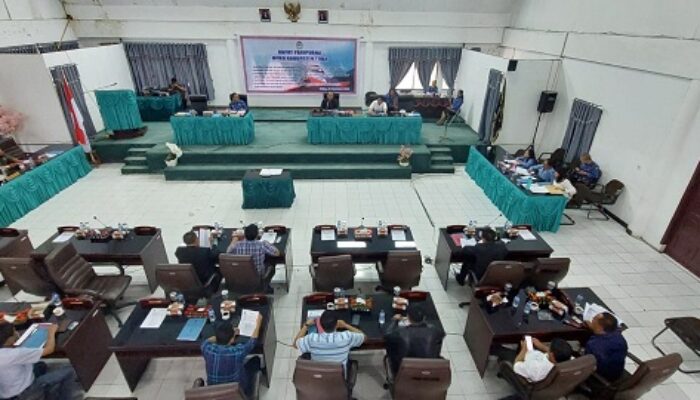 P.APBD 2023 Dan Dua Ranperda Usulan Eksekutif Toba Dibahas