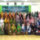 Ketua BPH UM-Tapsel Dr.Muksana Pasaribu MA foto bersama dengan peserta seminar Peran Perempuan Dalam Dunia Politik Menurut Pandangan Islam di Aula Kantor MUI P.Sidimpuan, Sabtu (2/9).Waspada/Mohot Lubis.