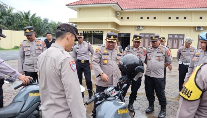 Kapolres Palas Periksa Kendaraan Dinas Patroli