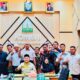 Ketua Komisi 2 DPR Aceh dari Fraksi Gerindra, Khairil Syahrial, ST, MAP didampingi Nova Zahara, MA dari Fraksi PKS, Nova Zahara, MH saat menerima audiensi Datok Penghulu (Kepala Desa) dari Kecamatan Kejuruan Muda, Kabupaten Aceh Tamiang di ruang Komisi 2 DPR Aceh. Waspada/ist