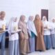 Kegiatan perpisahan siswa-siswi Prakerin SMK Negeri 1 Langsa dengan DPMG Kota Langsa, di Aula Kantor setempat, Selasa (26/9). Waspada/Munawar