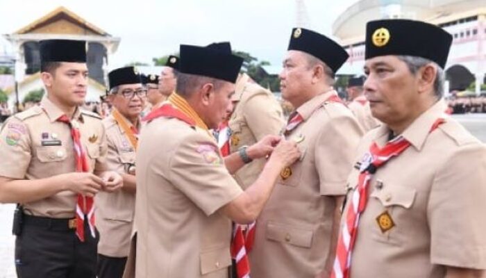 Pimca Bank Sumut Sibuhuan Terima Penghargaan Pramuka