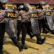 Sat Samapta Polres Kota Pematangsiantar latihan Dalmas dengan pimpinan Kasat Samapta AKP August B Manihuruk guna meningkatkan kemampuan dan ketrampilan di lapangan apel Mapolres, Sabtu (2/9).(Waspada-Ist)