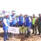 Dandim 0104/Atim Letkol Inf Tri Purwanto, S.I.P, Kepala Cabang Dinas Pendidikan Daerah Wilayah Kota Langsa, Drs. Muhammad Daud, MM, Kepala SMA Negeri 3 Langsa Rusli, S.Ag saat melakukan penanaman pohon di kawasan hutan lindung Desa Pondok Keumuning, Kecamatan Langsa Lama, Kota Langsa, Minggu (3/9). Waspada/dede