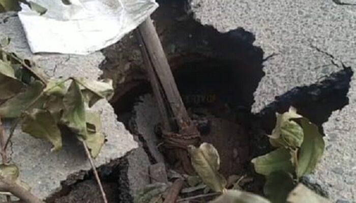 “Lubang Maut” Panyabungantonga Ancam Nyawa