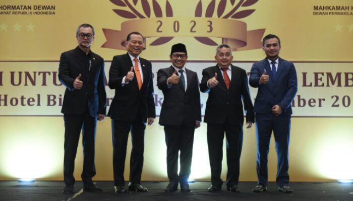 Wakil Ketua DPR RI: Penerima MKD Award Secara Etika Harus Kredibel