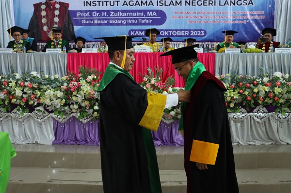 Rektor IAIN Langsa Kukuhkan Guru Besar Ilmu Tafsir