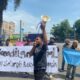 MAHASISWA Peduli Masyarakat Indonesia (MPMI) menggelar aksi unjukrasa di Markas Besar Polda Sumatera Utara, Jumat (6/10). Waspada/Ist