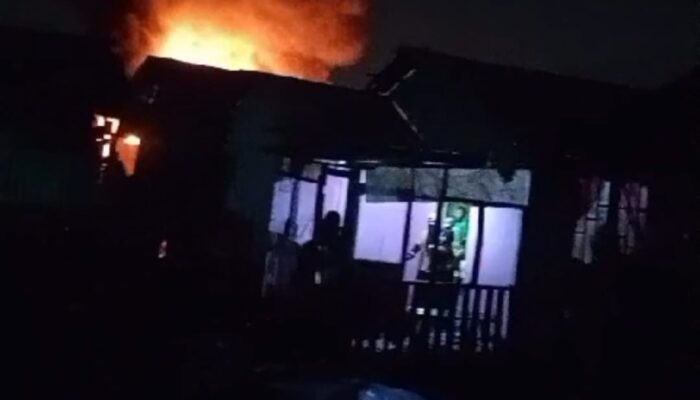 Lokasi Penampungan BBM Curian Terbakar Di Belawan