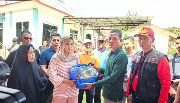 Pj Wali Kota Langsa Salurkan Bantuan Korban Kebakaran