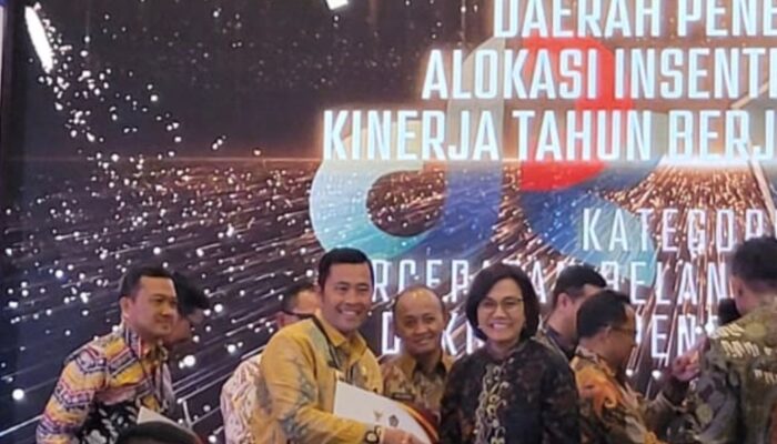 Pj Bupati Bener Meriah Terima Insentif Fiskal Kinerja Dari Menkeu