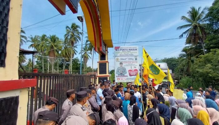 Massa PMII Madina Minta Kapolres Tangkap Oknum Mafia Galian C Ilegal