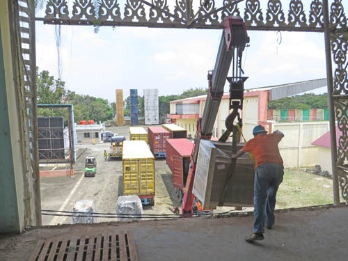 Mesin Dan Peralatan Boling Tiba Di Sport Center Pancing