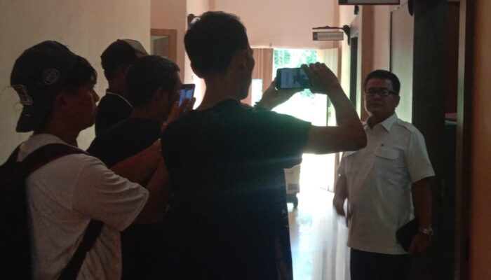 Pasca Sambangi Kantor DPKKD, GU Sebagian Cair, TU Belum