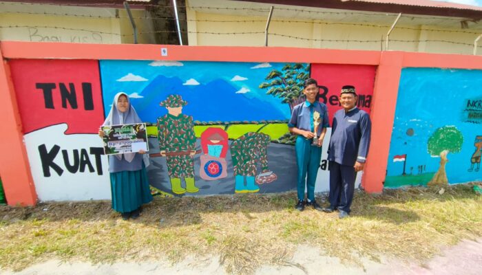 Dua Siswa MAN 1 Inovasi Subulussalam Juara Lukis Mural