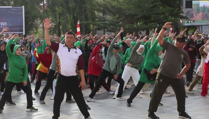 Kodim 0104/Atim Olahraga Bersama Peringati HUT Ke-78 TNI